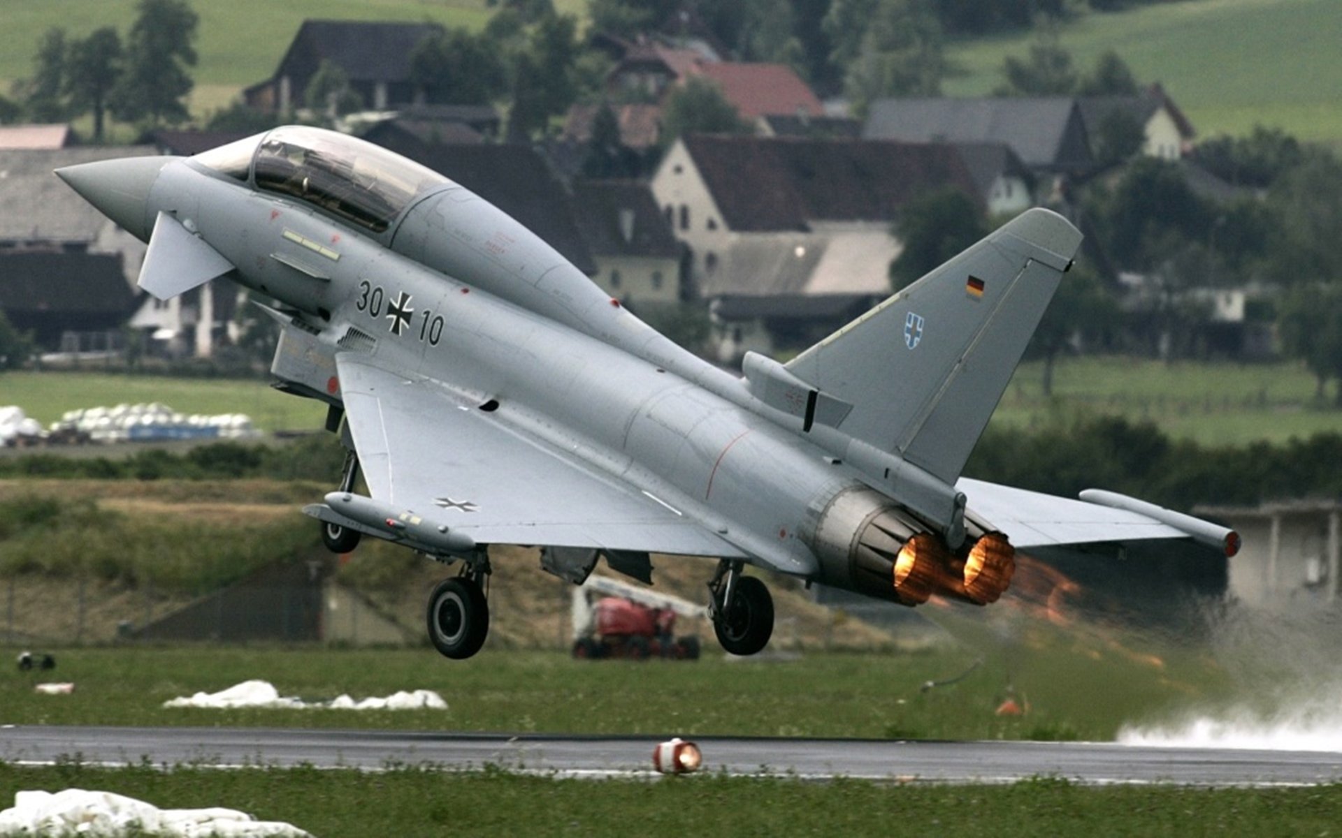 开云官方-“西甲豪门内哄不断，争冠战火再度点燃”，豪门三强挥金如土,赚足流量的西甲联赛迎来新伙伴