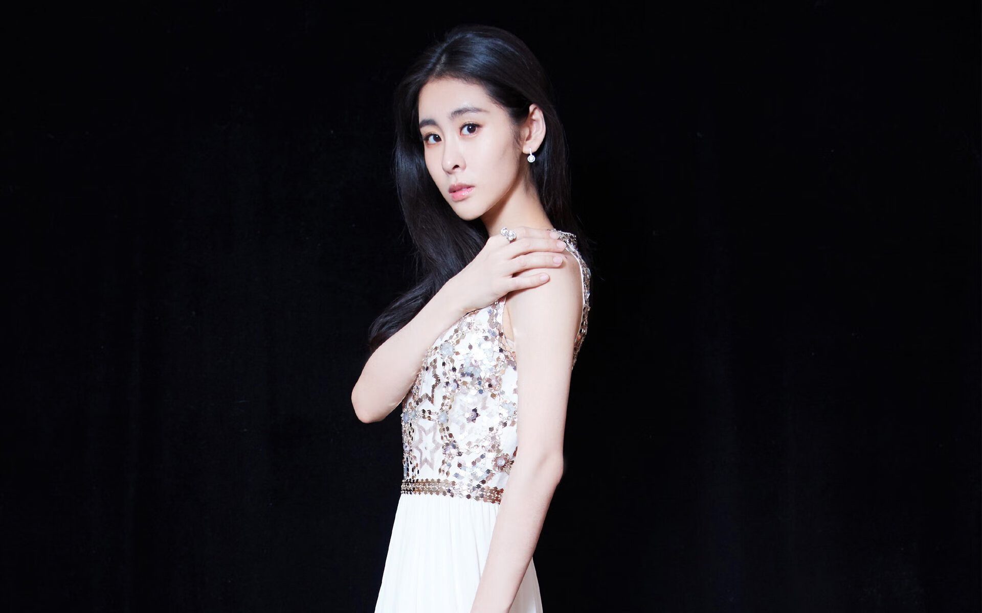 姆巴佩被切尔西防守重点盯防，姆巴佩的进球视频