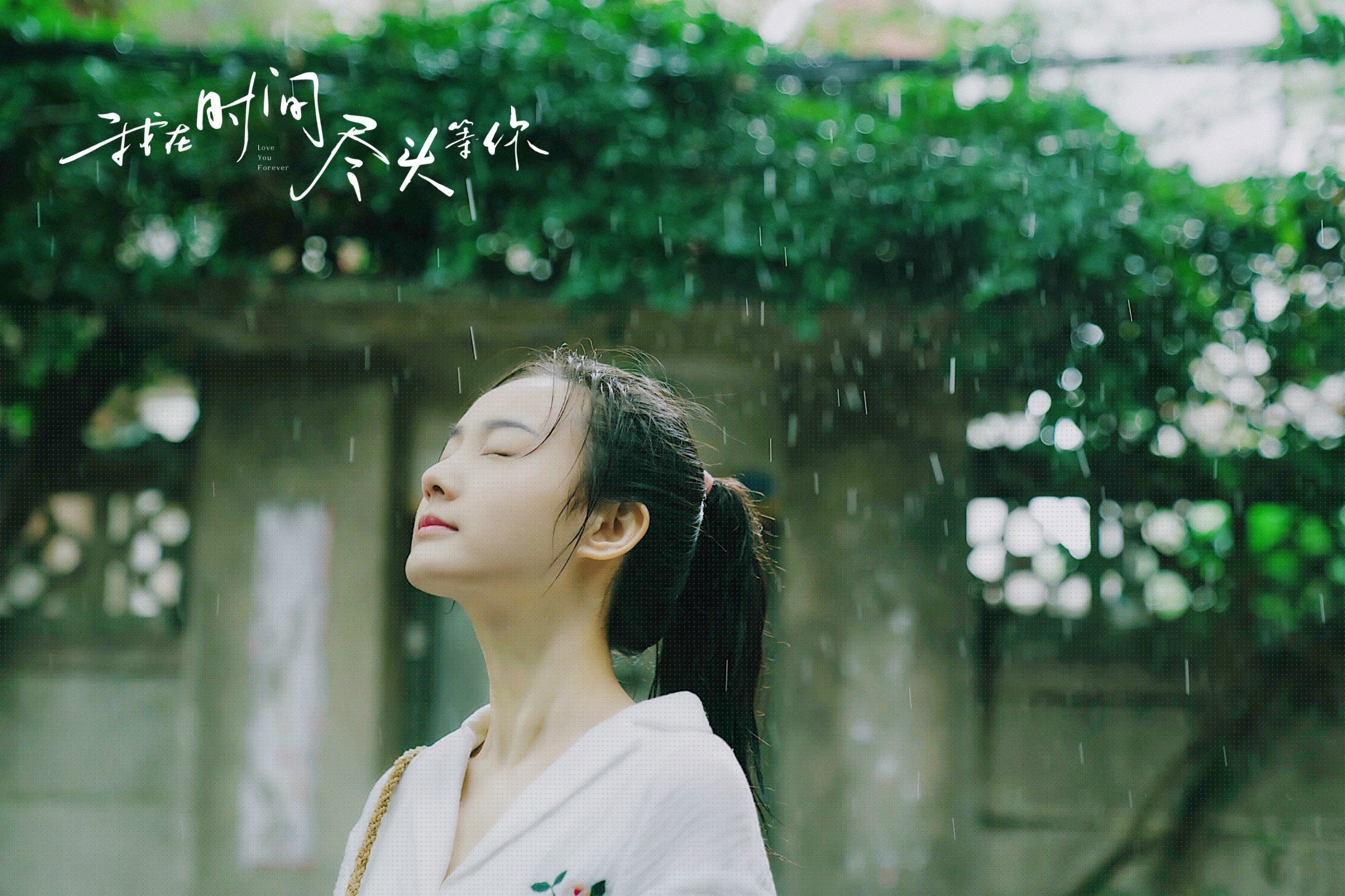 开云官方-库里举办慈善赛吸引众星参加，库里捐钱