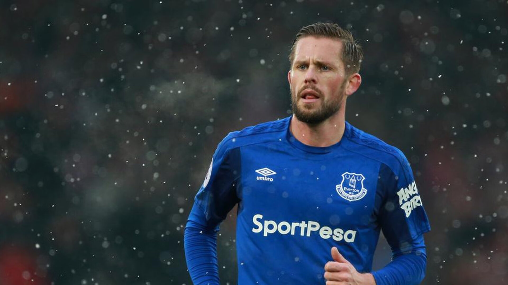 麦肯齐:用灵动的步伐和迅猛的速度,他为全黑队打开了更多进攻空间